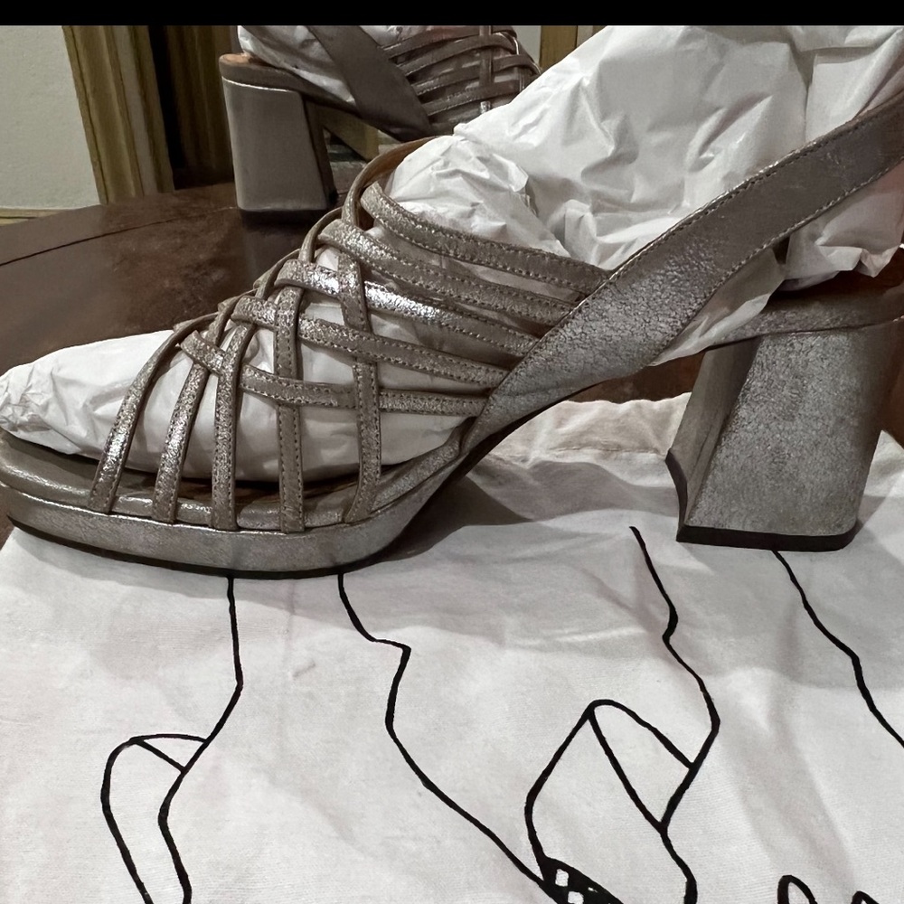 CHIE MIHARA
Geya Chie Mihara sandal in laminated leather - Picture 3 of 4